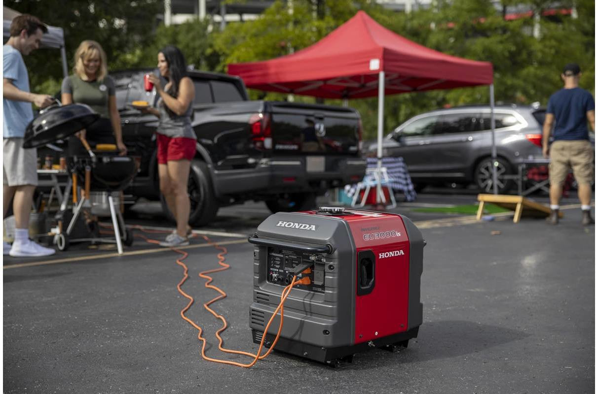 Honda EU3000iS 3000 watt 120V inverter generator with CO-MINDER™